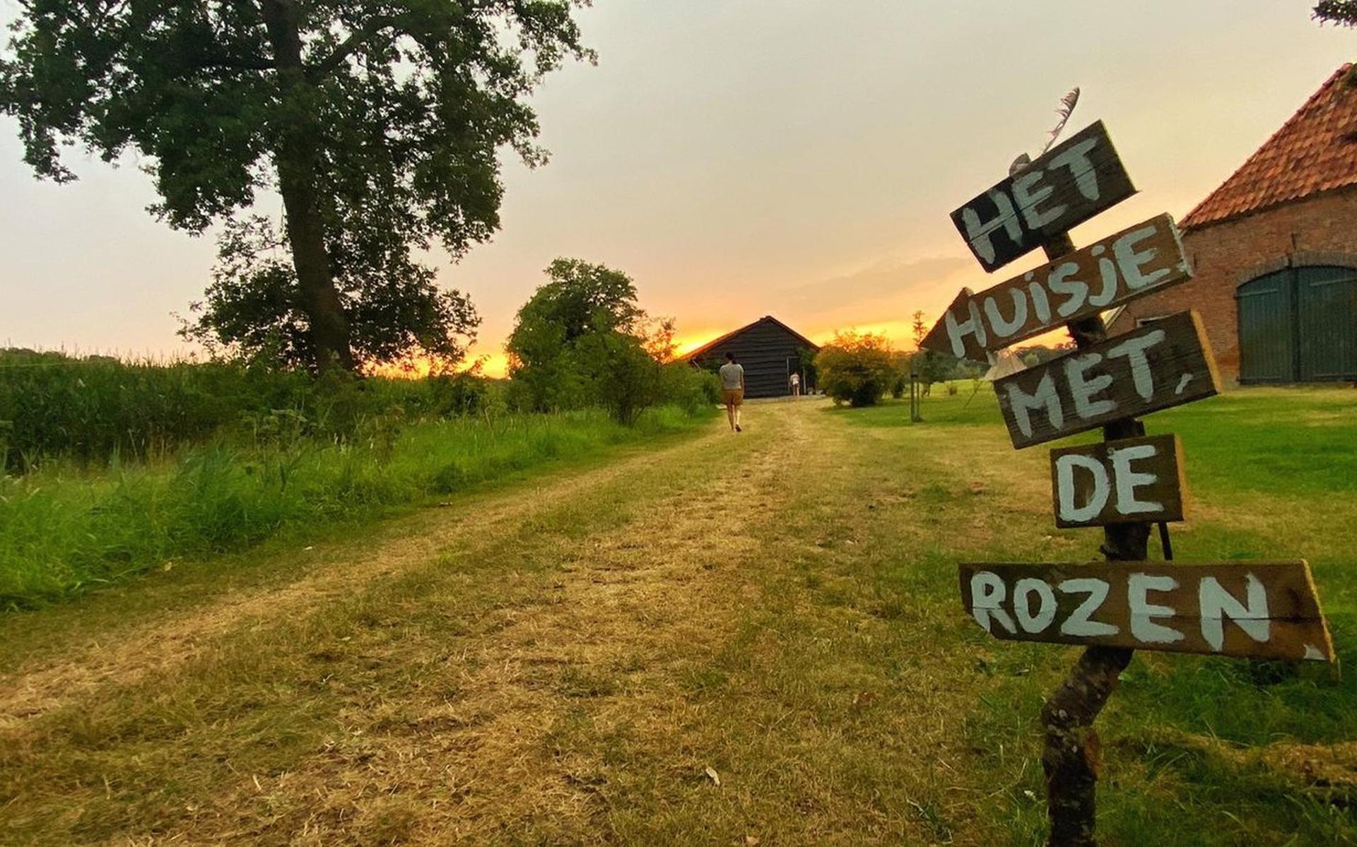 Overnachten in het 'huisje met de rozen’ in het Gelderse Laren